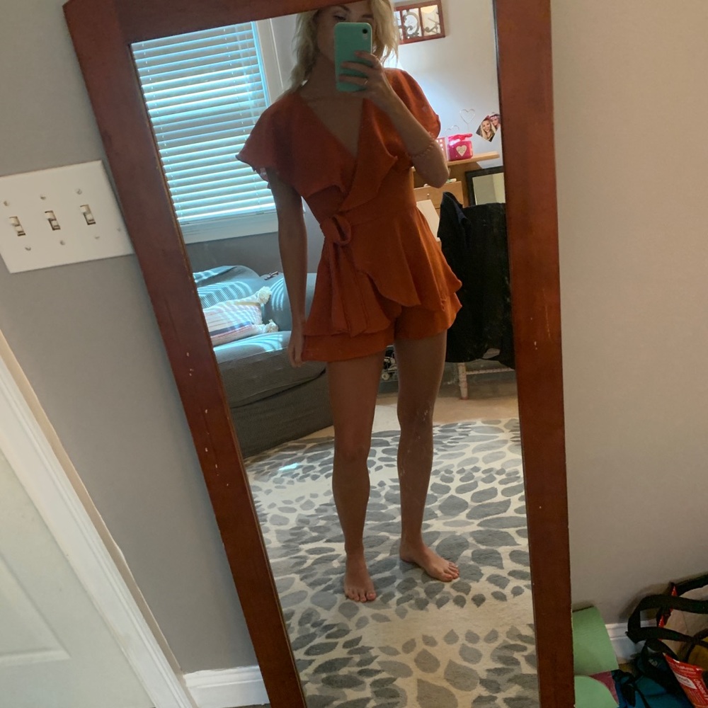 Burnt orange open back romper🧡